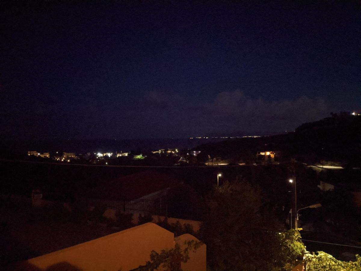 Modern 1-Bedroom With Bbq & Roof Garden Near Beach Stalos Exterior foto
