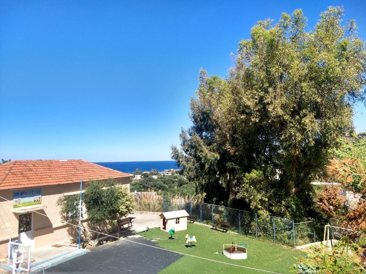 Modern 1-Bedroom With Bbq & Roof Garden Near Beach Stalos Exterior foto