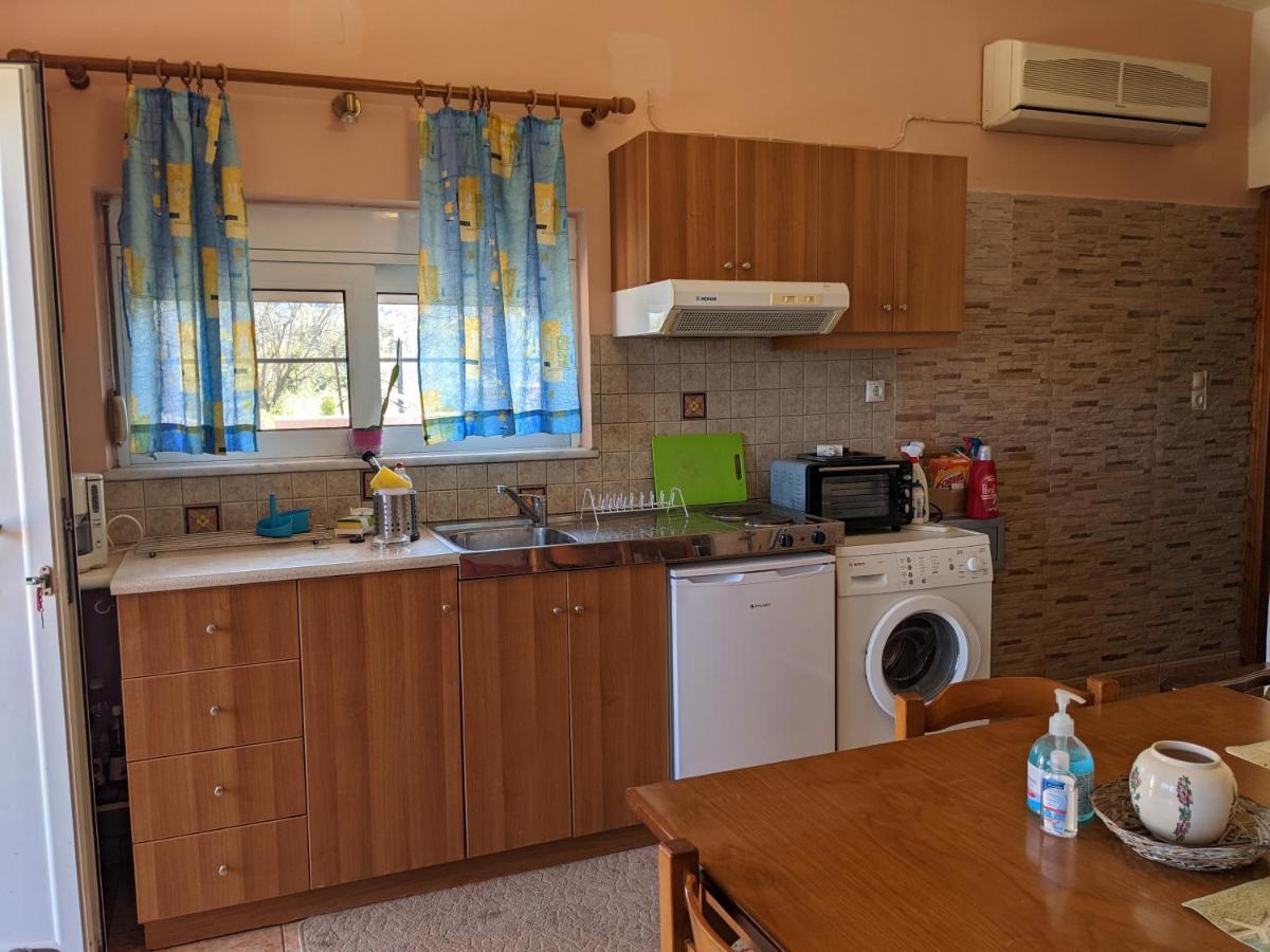 Modern 1-Bedroom With Bbq & Roof Garden Near Beach Stalos Exterior foto