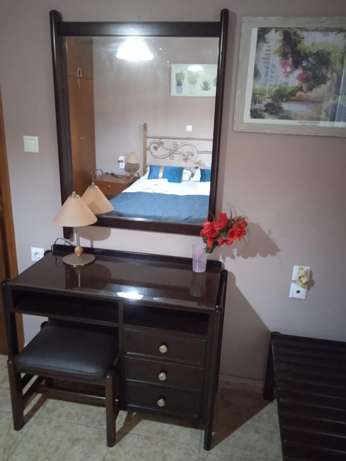 Modern 1-Bedroom With Bbq & Roof Garden Near Beach Stalos Exterior foto