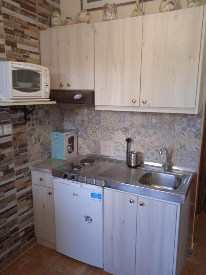 Modern 1-Bedroom With Bbq & Roof Garden Near Beach Stalos Exterior foto
