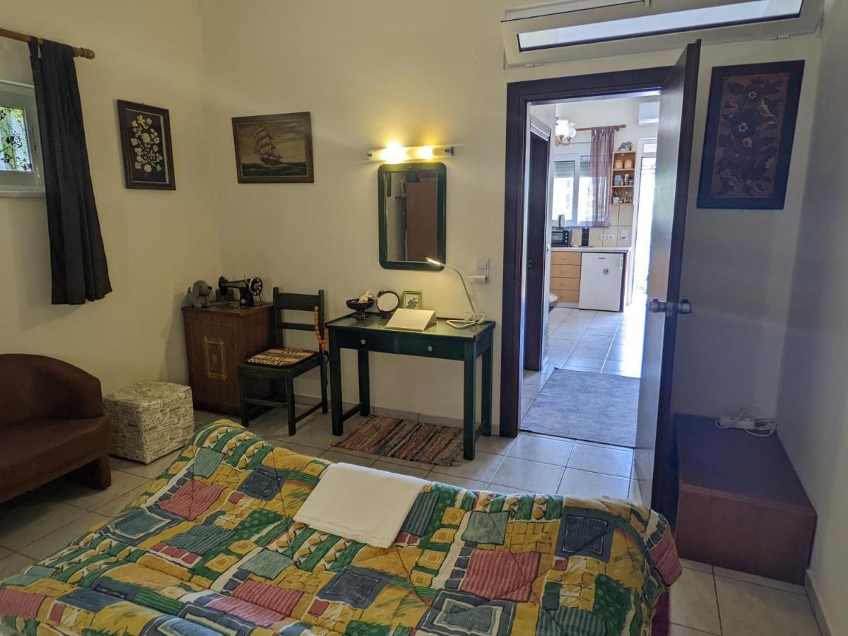 Modern 1-Bedroom With Bbq & Roof Garden Near Beach Stalos Exterior foto