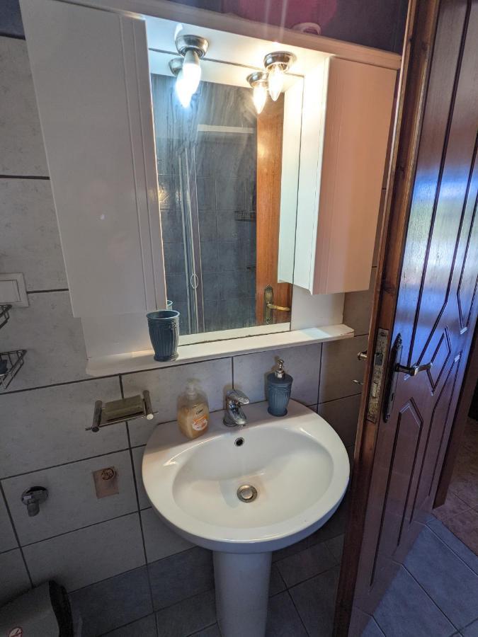 Modern 1-Bedroom With Bbq & Roof Garden Near Beach Stalos Exterior foto